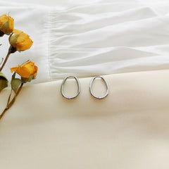 14K Gold Hyacinth Minimalist Oval Earrings for Women